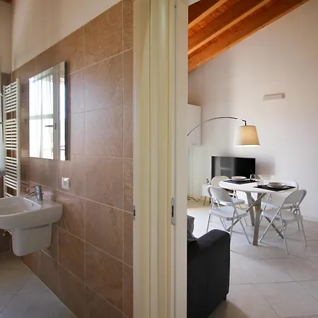 Апартаменты Ginny House - Charming Flat With Pool