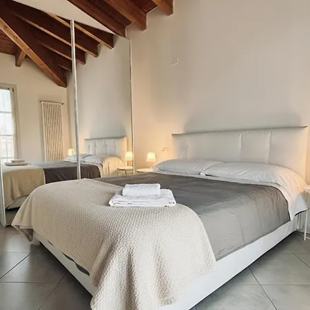 Ginny House - Charming Flat With Pool 아파트 *